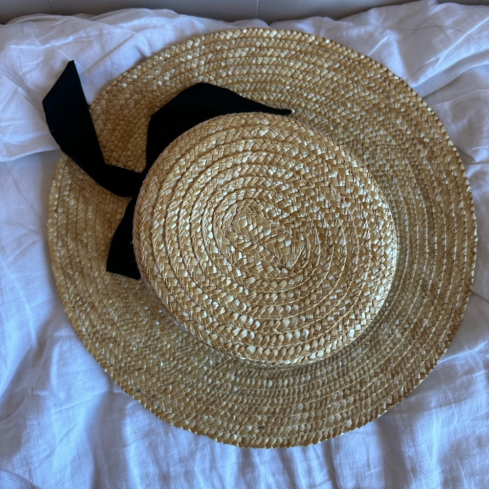Panama straw hat with bow